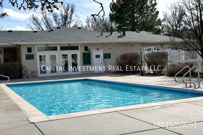 Building Photo - 6901 Florentine Way