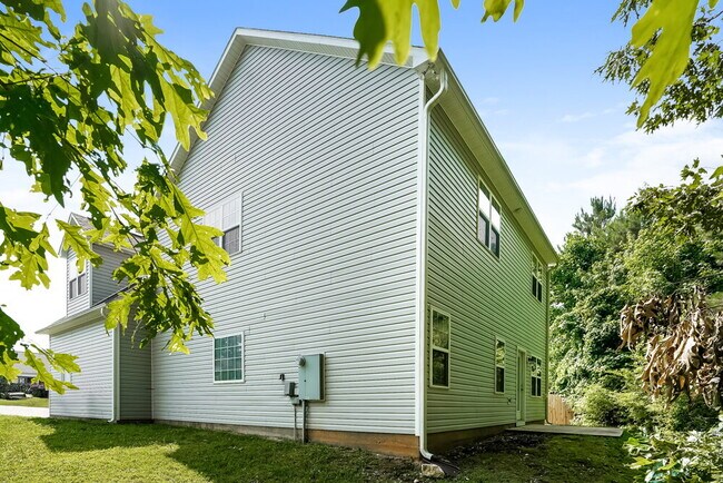 Building Photo - 1056 S Philwood Ct