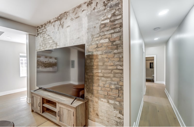 Building Photo - 2455 W McMicken Ave