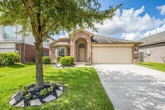 Building Photo - 22735 Pantego Ln