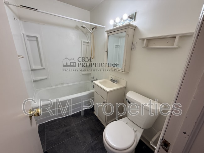 Building Photo - 1301 S Waugh St