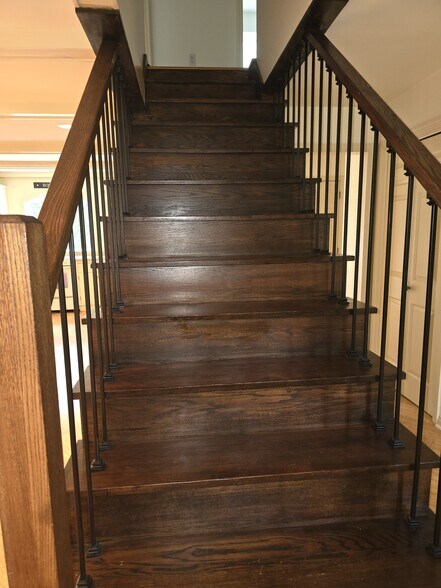 Stairs to 2nd floor - 176 Primrose Dr