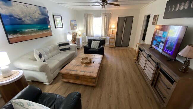 Building Photo - 2545 SE 1st Ct