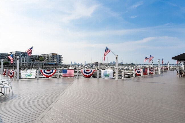 Building Photo - 1001 Marina Dr