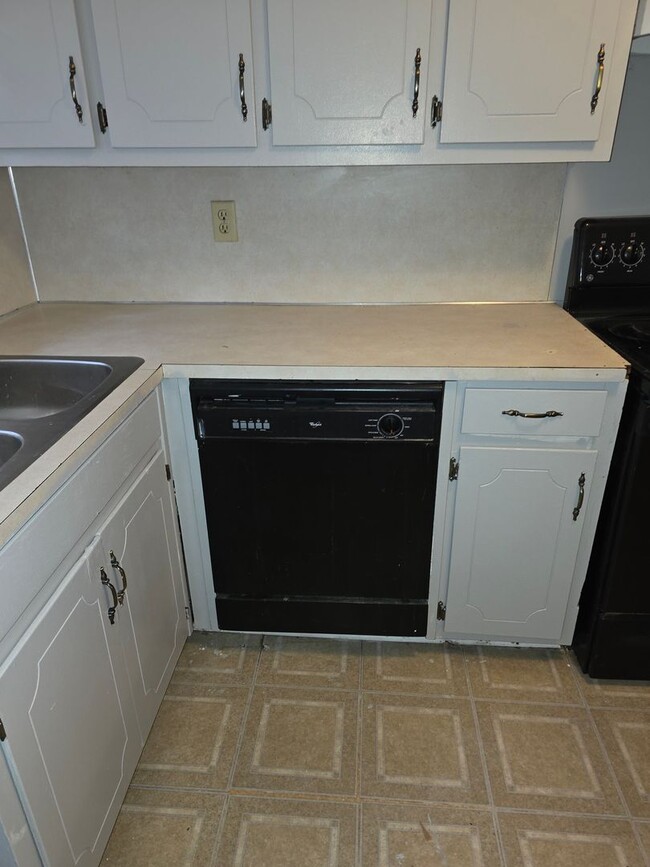 Building Photo - Kings Mountain