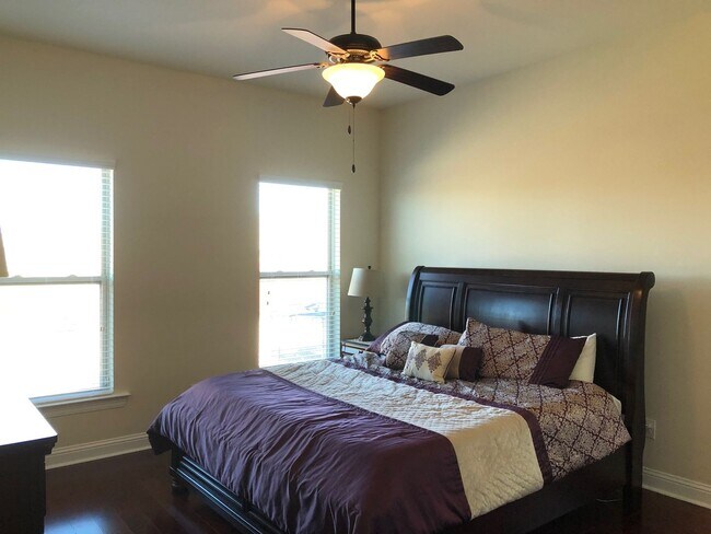 Building Photo - Energy Smart Home!