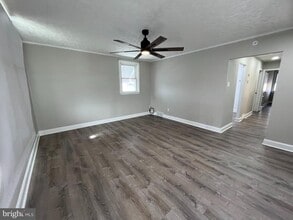 Building Photo - 1113 E Hunting Park Ave