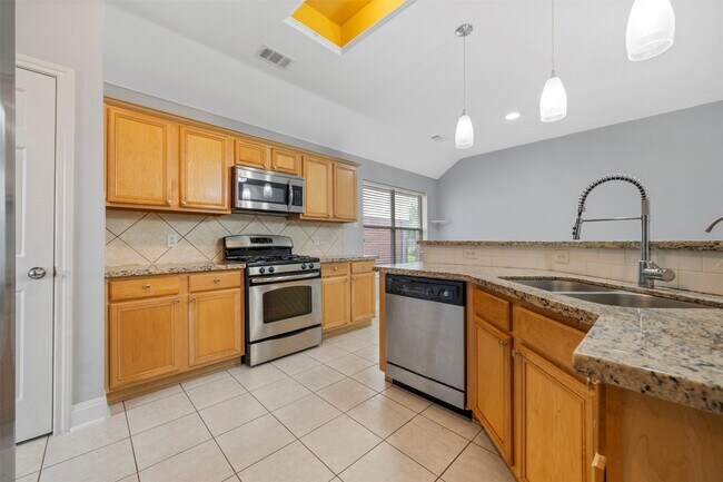 Building Photo - 18235 Silver Timber Ct
