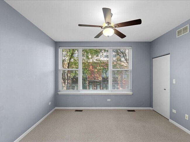 Building Photo - 945 N Howe-H