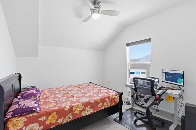 Building Photo - 7220 Poulain Dr