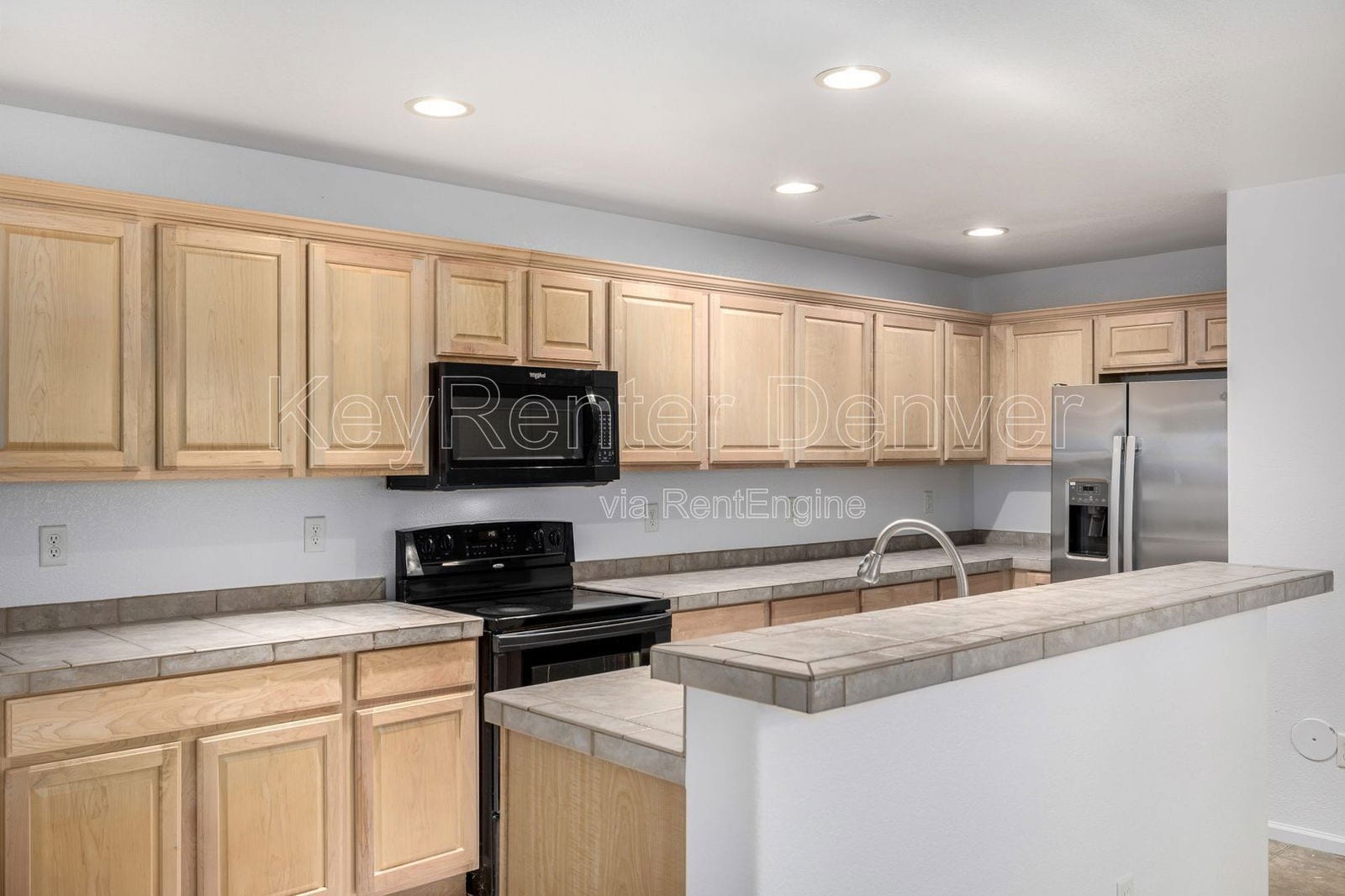 Building Photo - 9770 Mayfair St