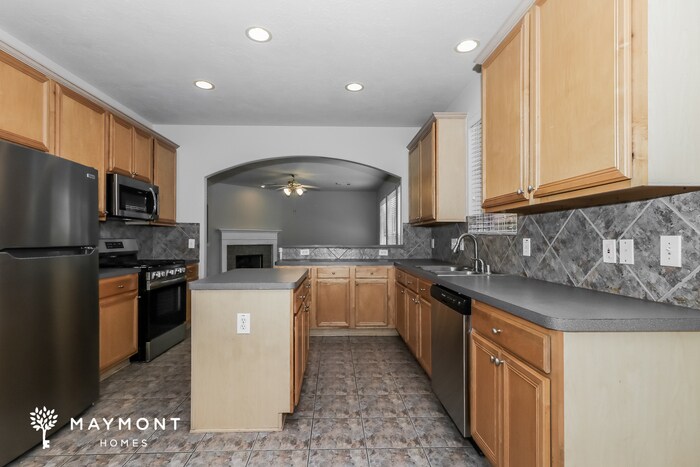 Building Photo - 18502 Atasca Wds Trce