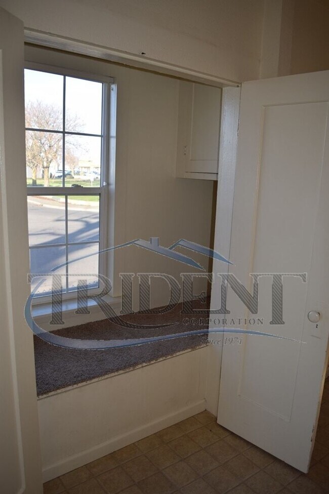 Building Photo - 830 Wilkie Way