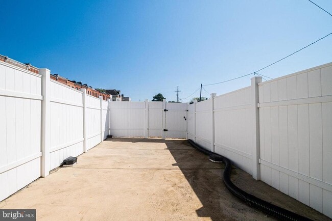 Building Photo - 1107 N Collington Ave