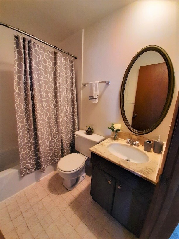 Shorewood East Apartments 3939 N Murray Ave Shorewood WI 53211