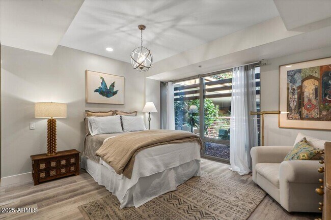 Building Photo - 7117 E Rancho Vista Dr