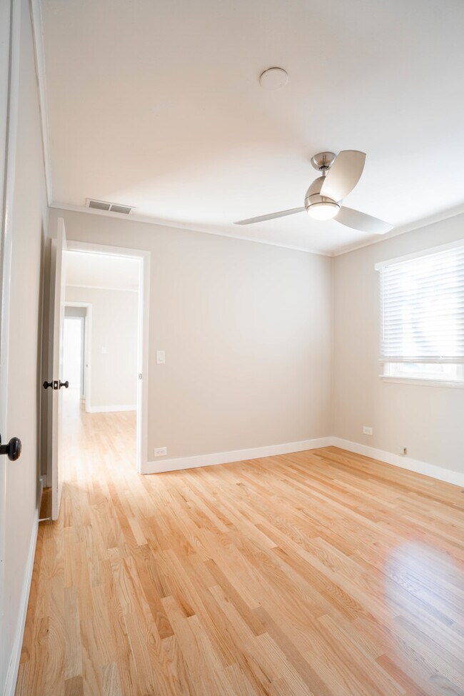 Building Photo - 1392 W 52nd Pl