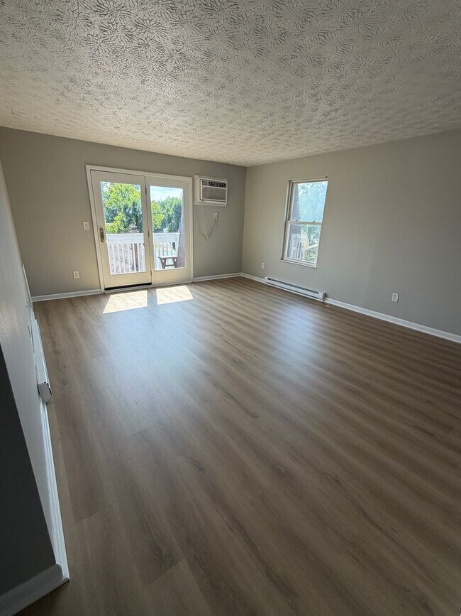 Building Photo - 708 Green Feather Ct