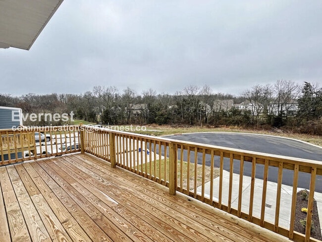 Building Photo - 456 Blair Rd