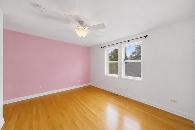 Building Photo - 2231 N 75th Ave
