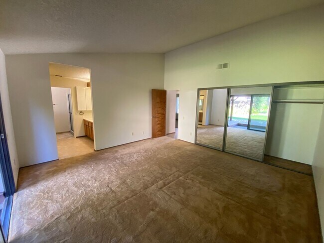 Building Photo - Well Maintained, Large Corner Lot