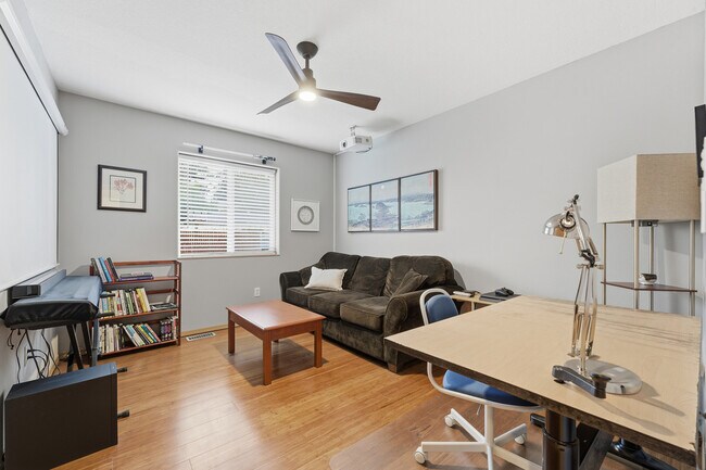 Building Photo - 5003 NE Mason St