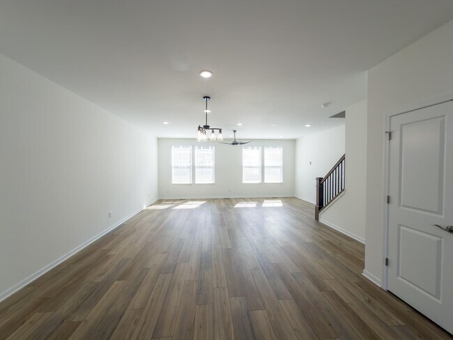 Building Photo - 25552 Tolstoy Trl