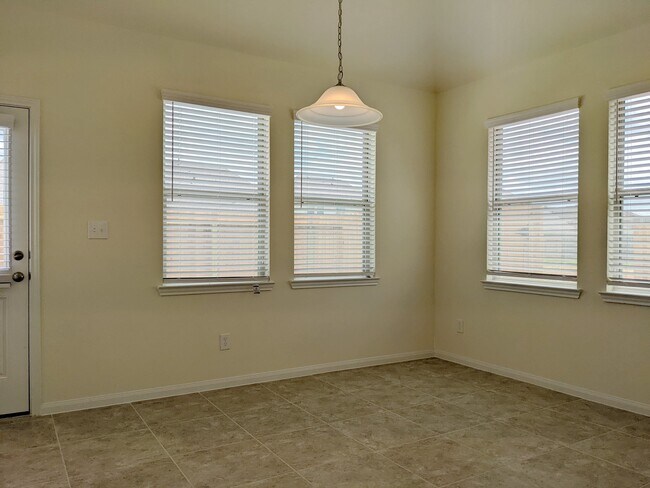 Building Photo - 2902 Meandering Elm Trail