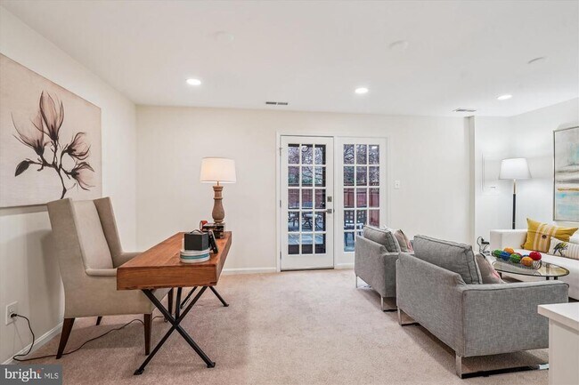 Building Photo - 1605 Dunterry Pl