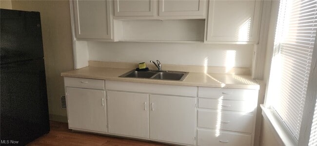 Building Photo - 3943-3947-3947 Riley Ave