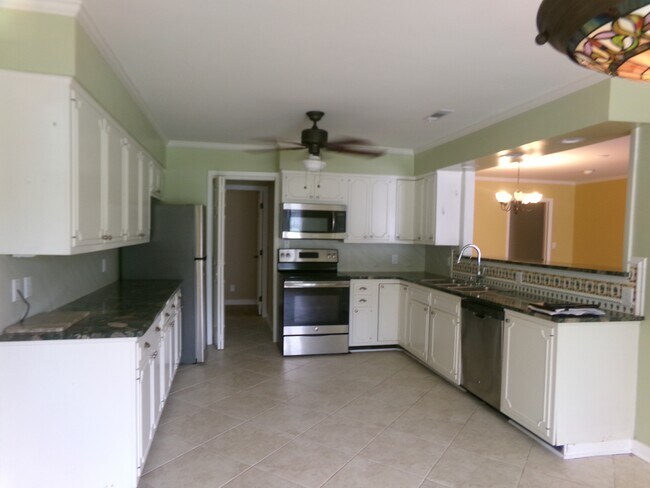 Building Photo - 328 Wildwood Dunes Trail
