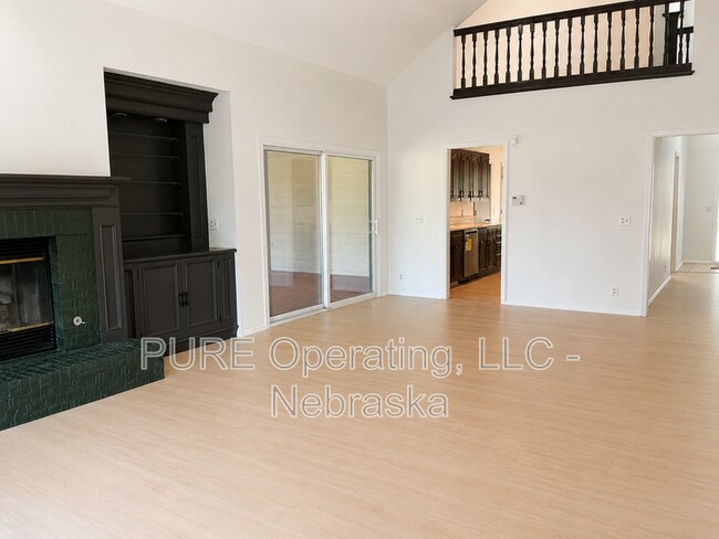 Building Photo - 15527 Mason Cir