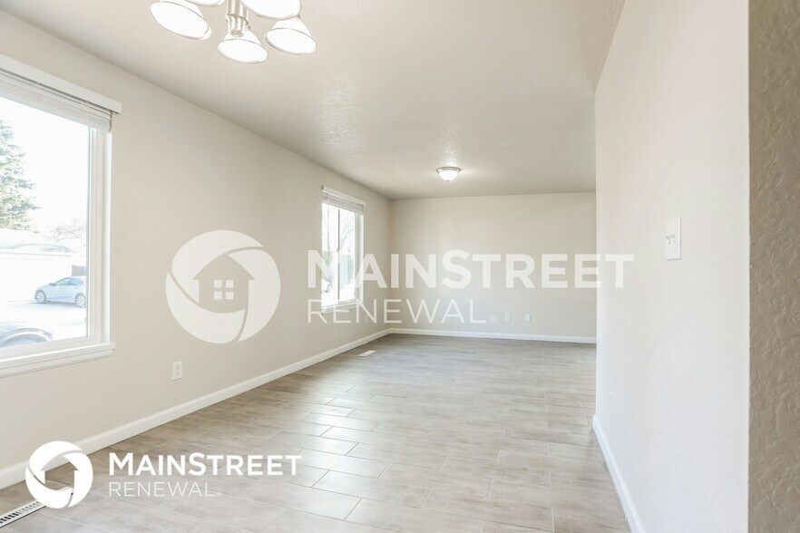 Building Photo - 6320 W 95th Ave