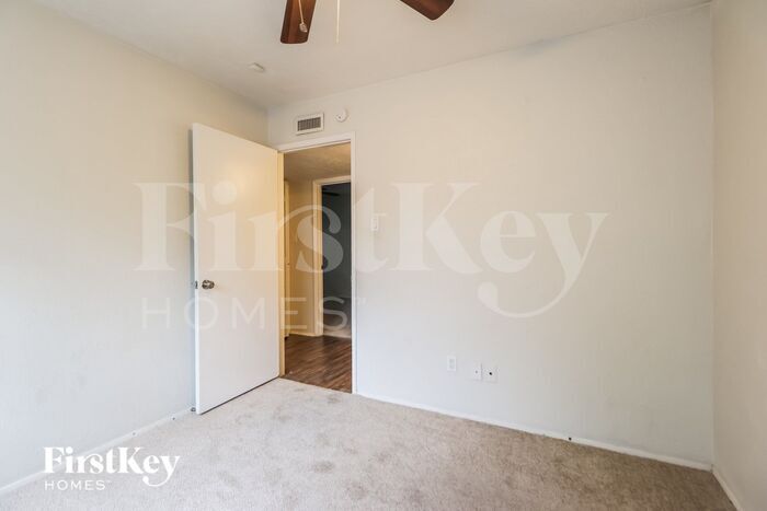Building Photo - 3811 Broken Elm Dr