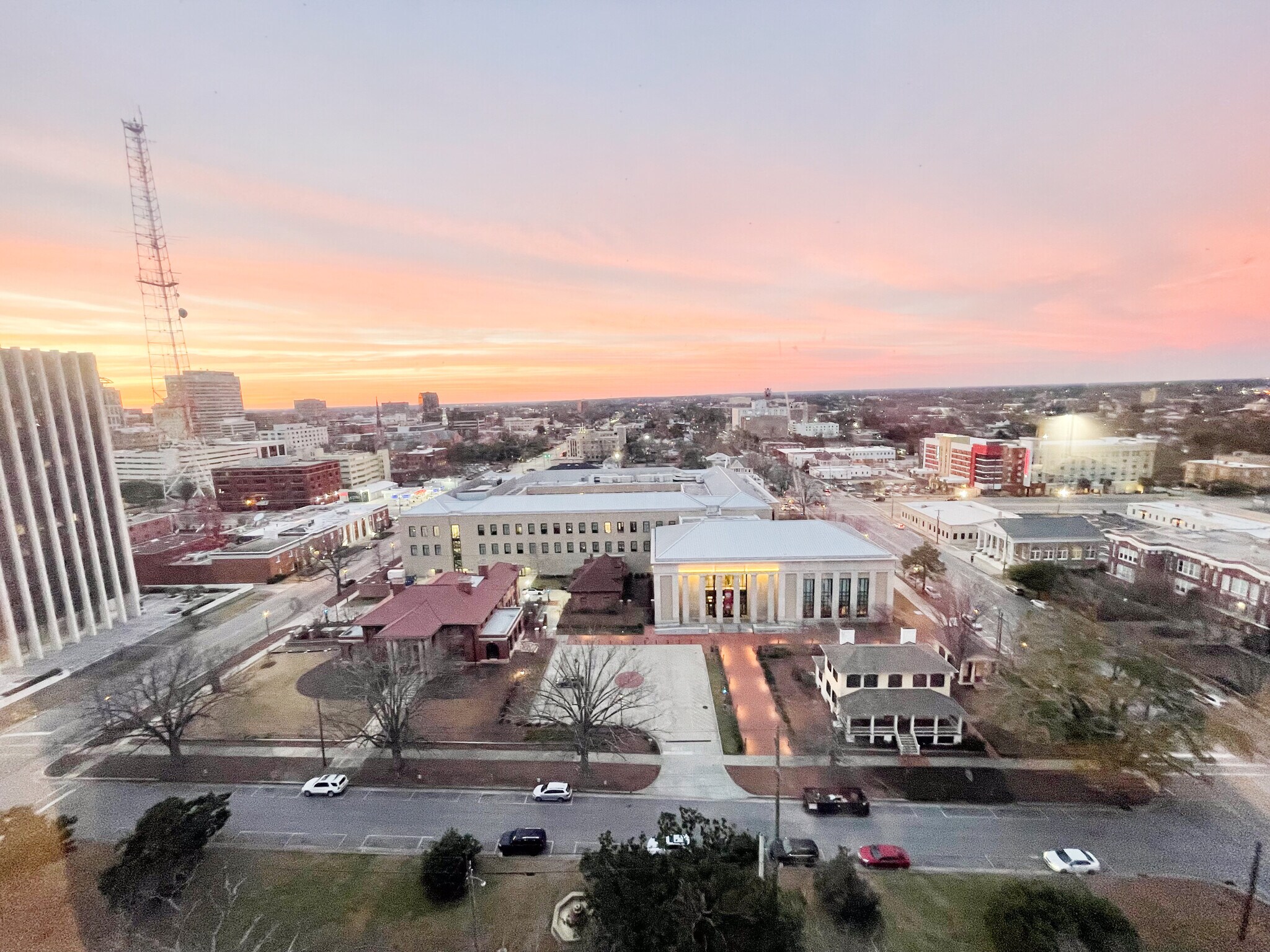 Building Photo - 1520 Senate St