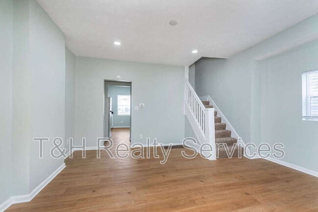 Building Photo - 326 Jefferson Ave