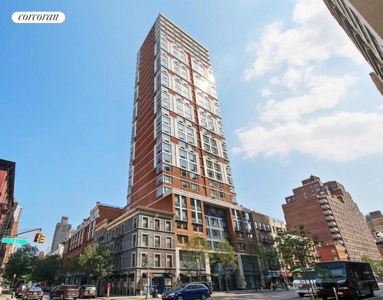 Primary Photo - 404 E 76th St