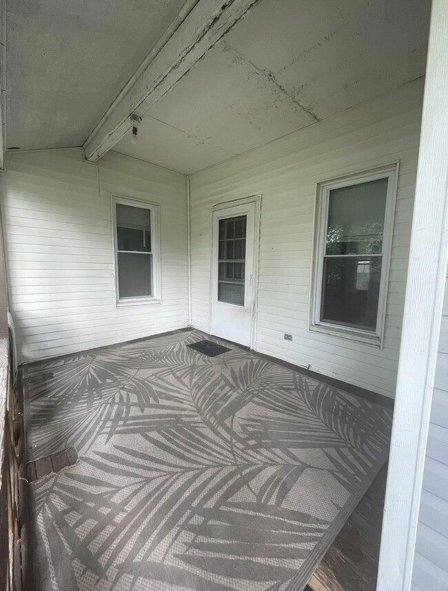 Building Photo - 347 Euclid Ave