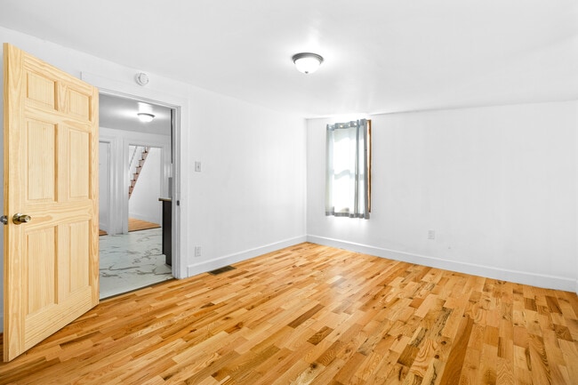 Building Photo - 815 Chestnut St