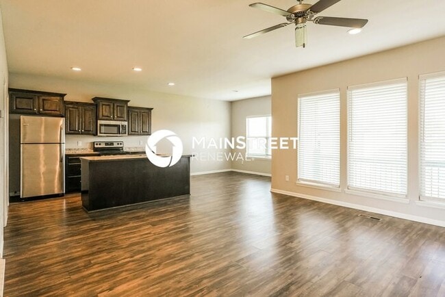 Building Photo - 4 Bedroom Pet-Friendly Home in Grain Valley, MO with Main Street Renewal