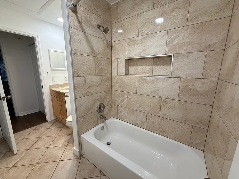 Building Photo - 12117 Walden Woods Dr