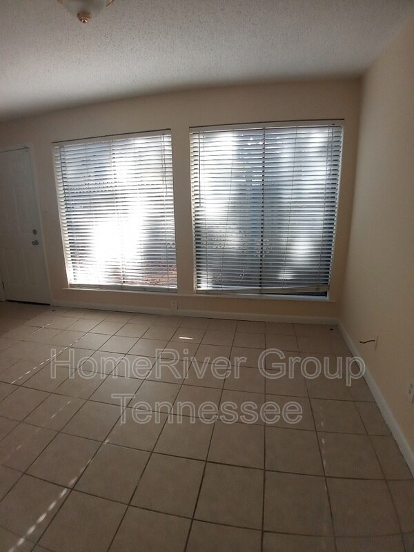 Building Photo - 3431 Club Bridge Dr