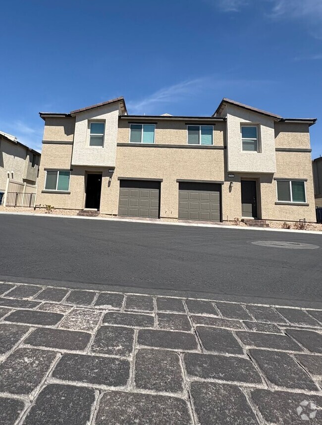 Building Photo - 2 Bedroom Townhouse in North Las Vegas