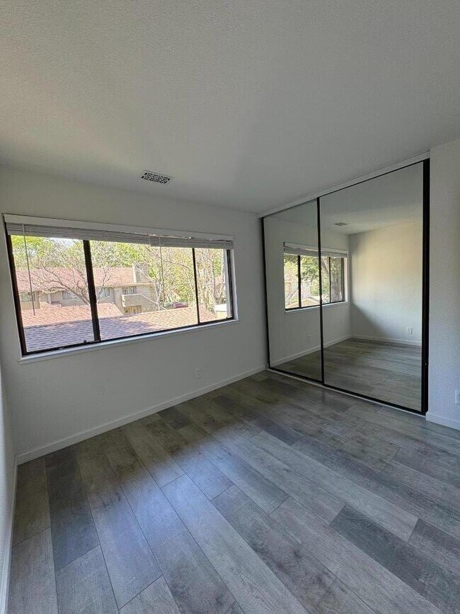 Building Photo - 5705 Makati Cir