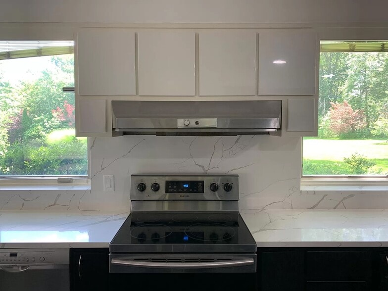 Building Photo - 100 Kirk Rd