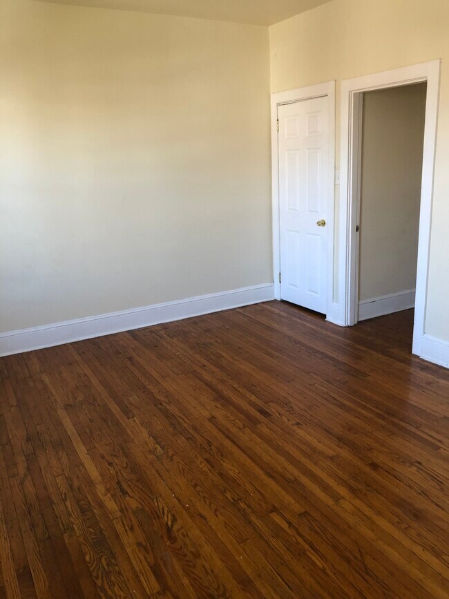 Building Photo - 1664 Wakeling St