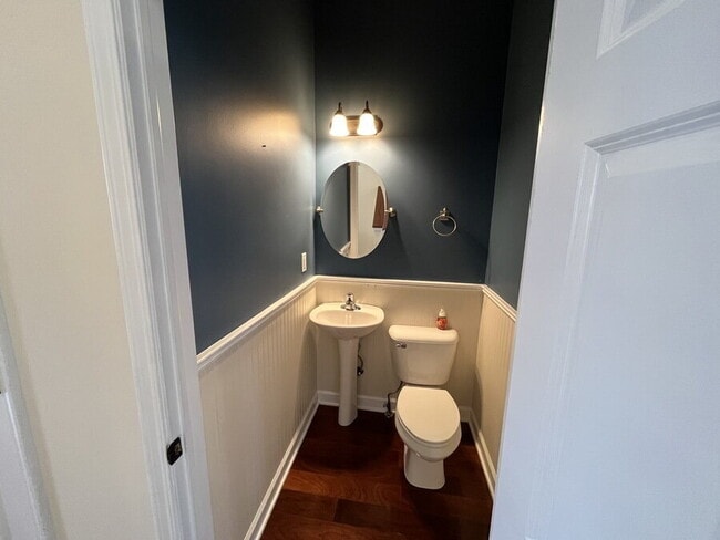 Building Photo - 39 Grandview Dr