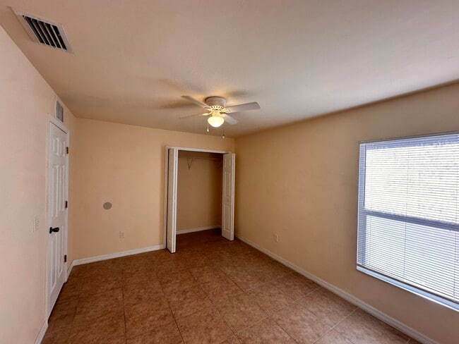 Building Photo - 148 SW 47th Terrace