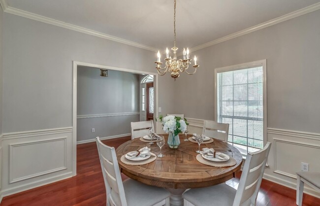 Building Photo - 340 Willow Ridge Cove