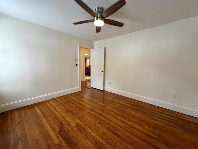 Building Photo - 31 Oakley Rd